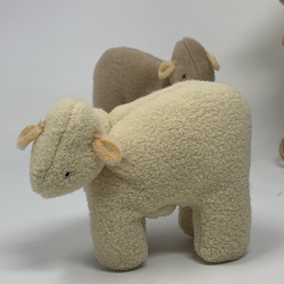 6 pc Shepherd w lambs black sheep Nativity Scene decorations fabric dolls vtg - Picture 4 of 17